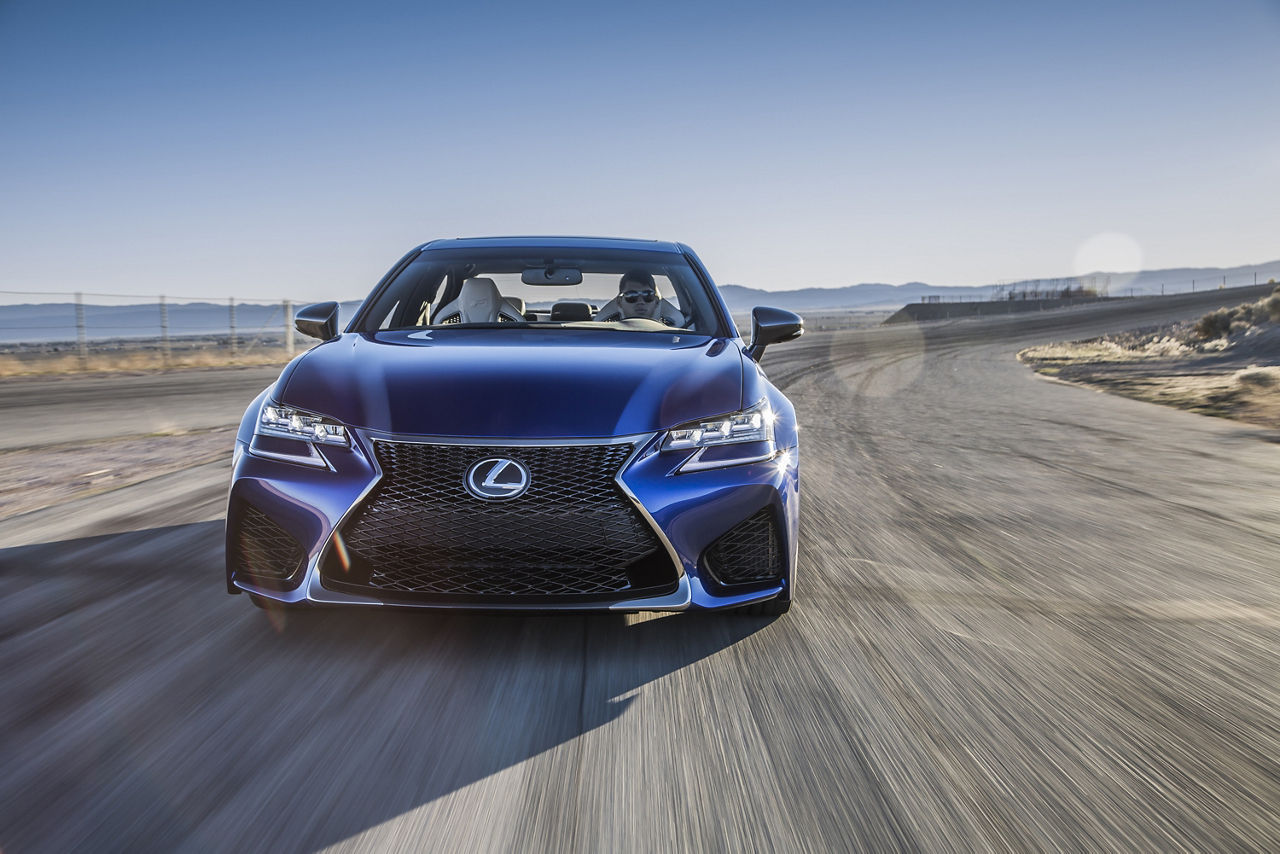 2016_Lexus_GS_F_040