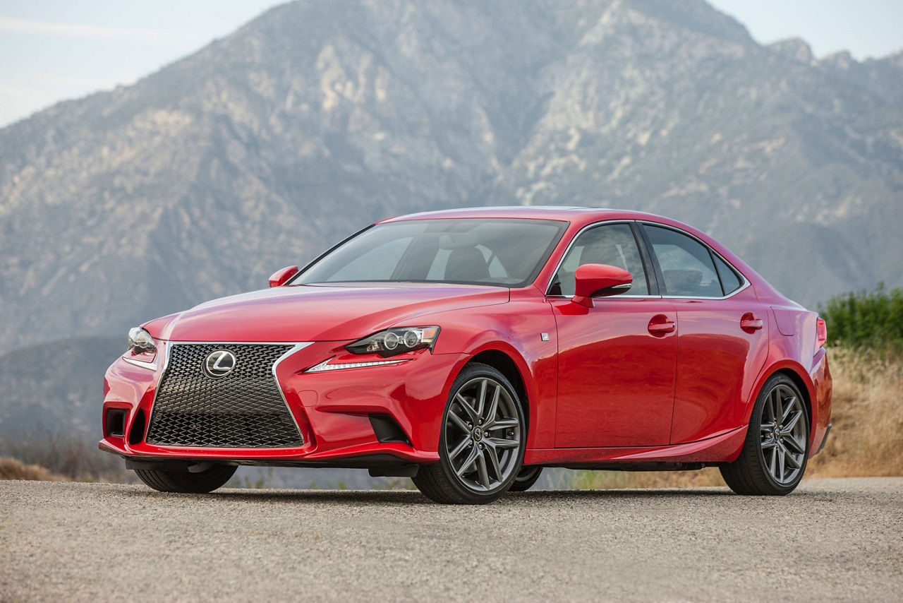 2016_Lexus_IS_200t_F_SPORT_006