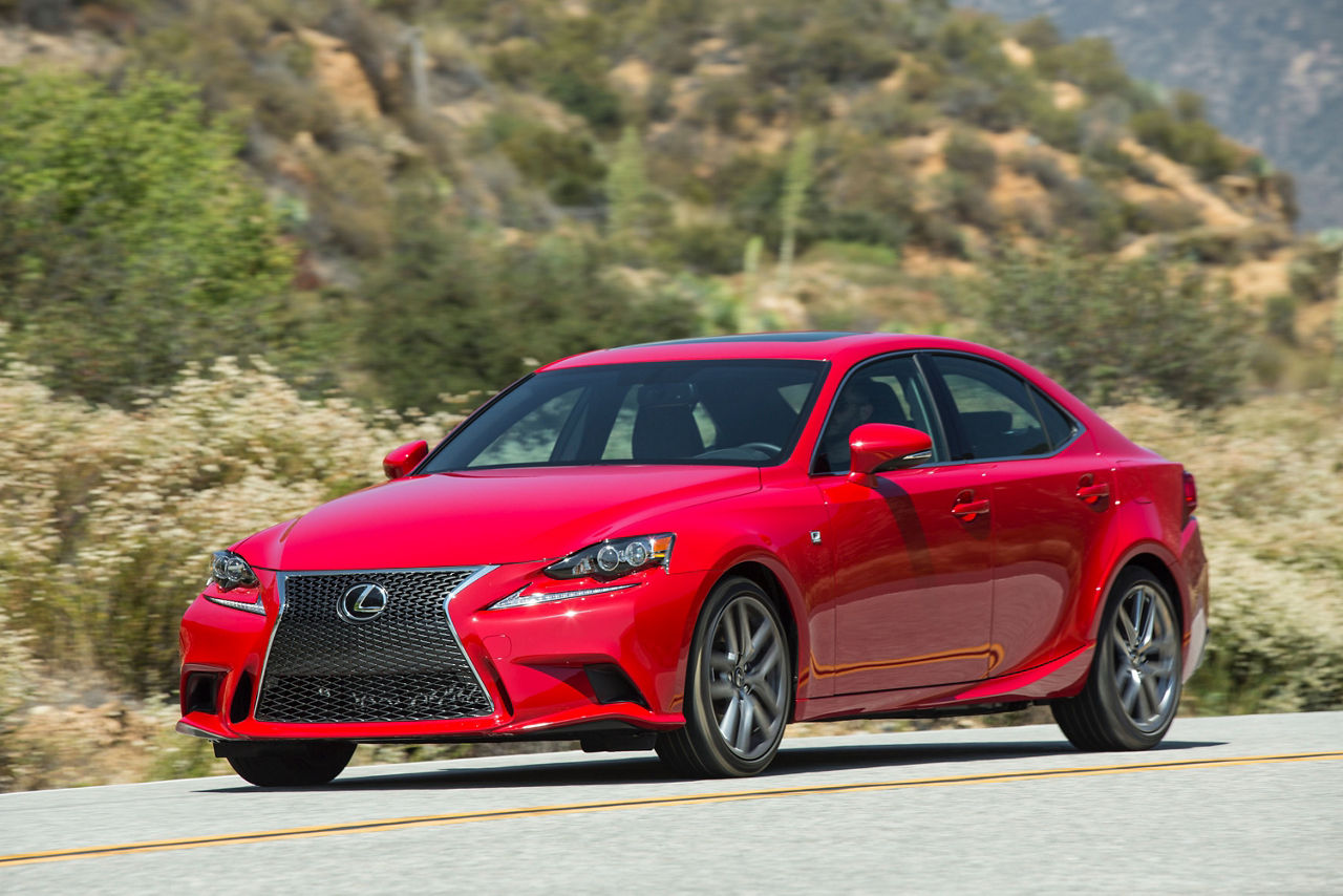 2016_Lexus_IS_200t_F_SPORT_010