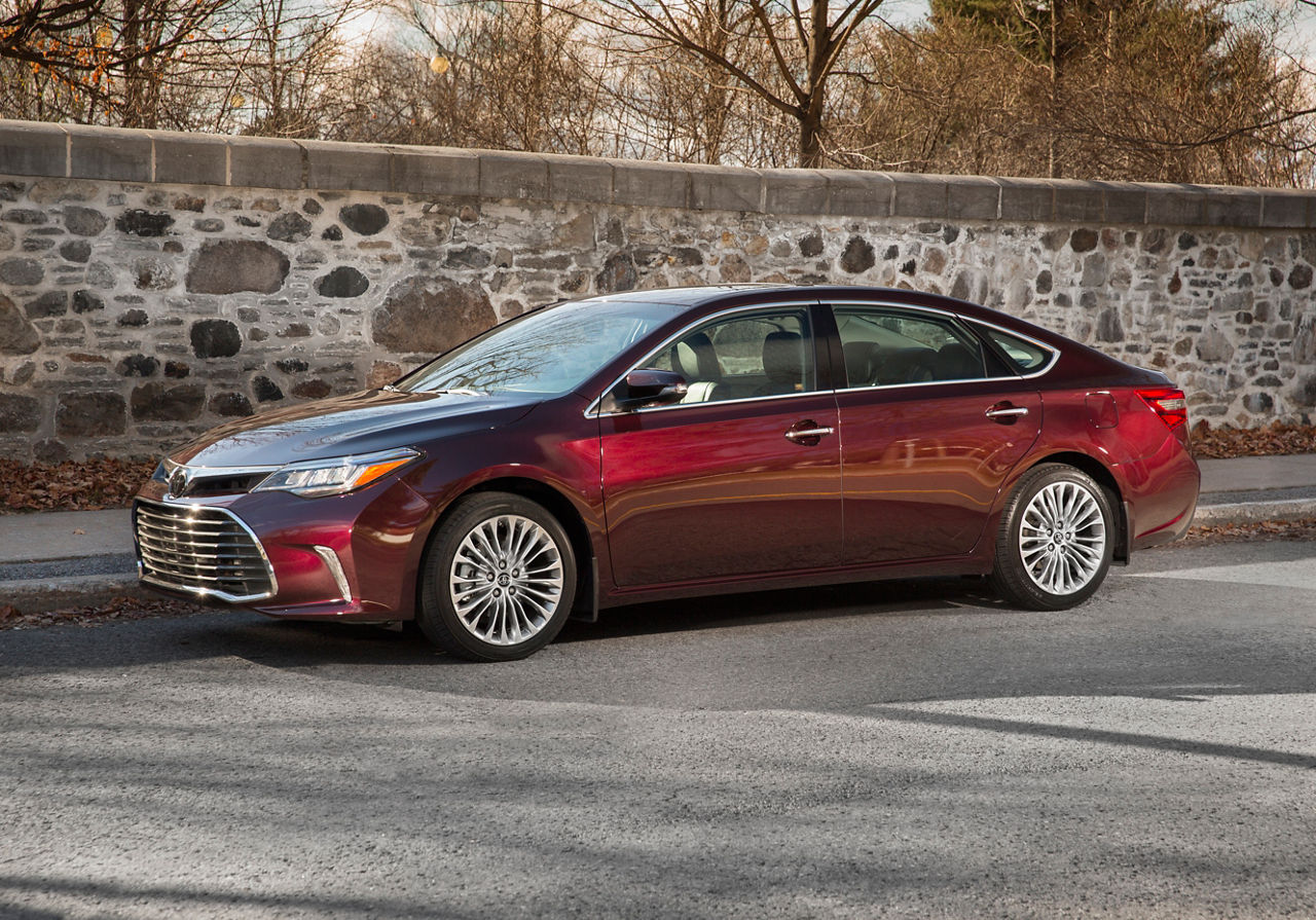 La Toyota Avalon 2016 : une élégance et un raffinement accrus