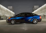 2016_Toyota_Fuel_Cell_Vehicle_003
