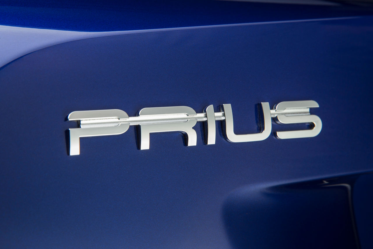 2016-2017 Toyota Prius Touring 12