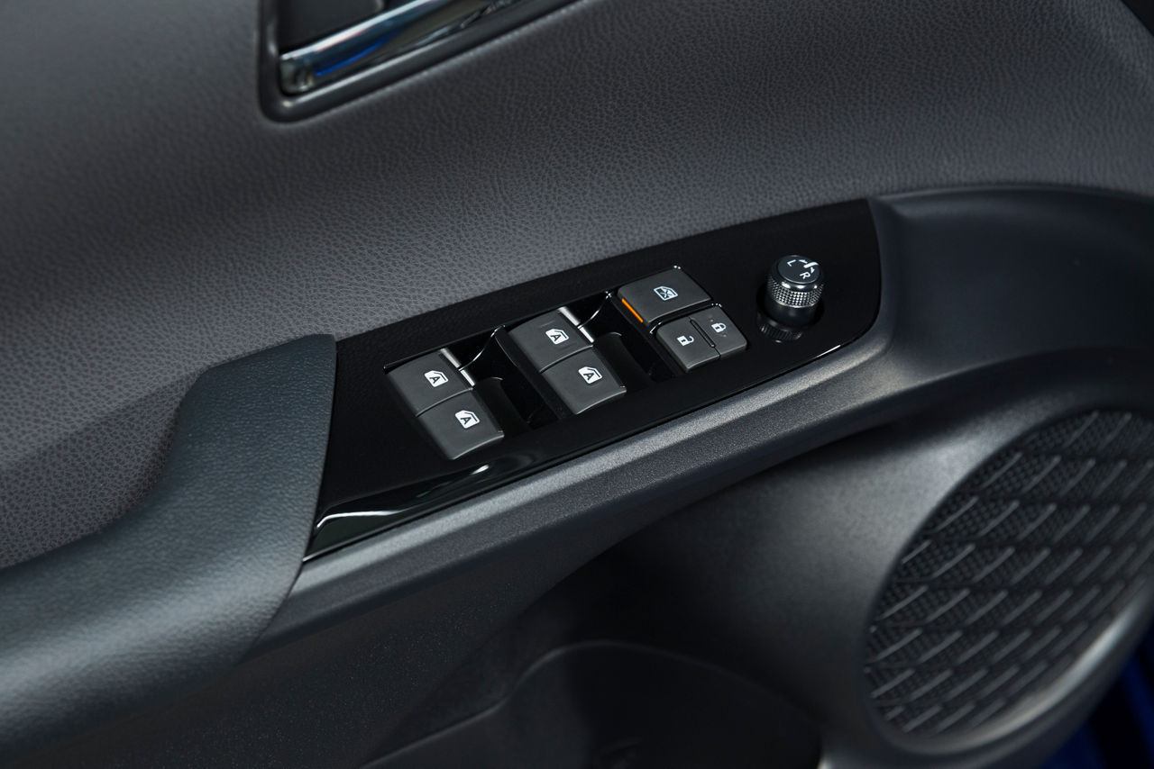 2016-2017 Toyota Prius Touring 15