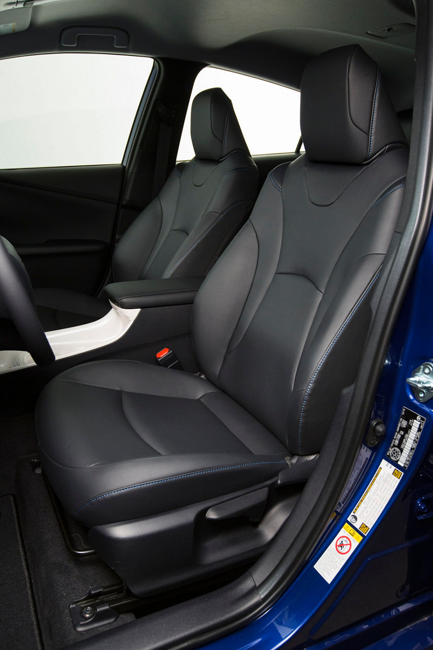 2016-2017 Toyota Prius Touring 17