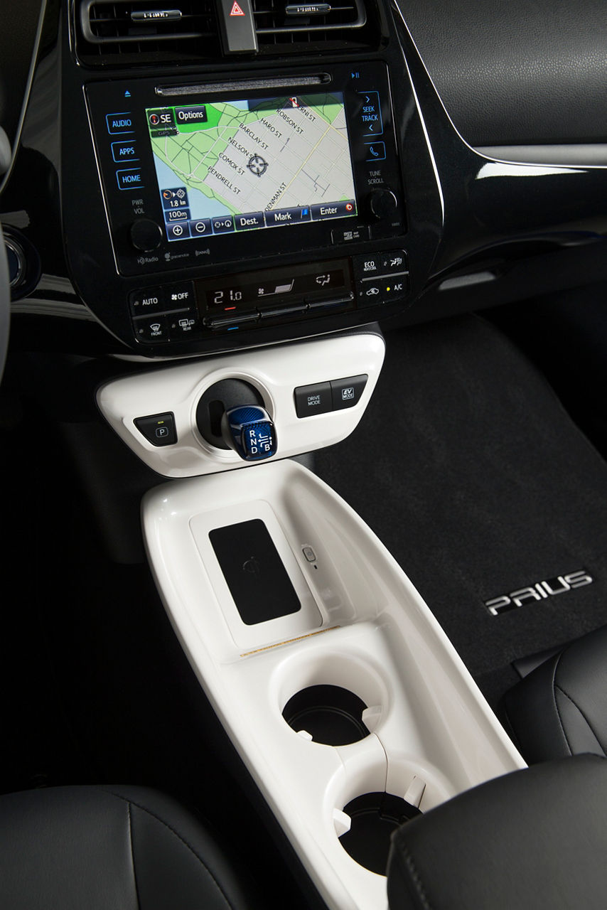 2016-2017 Toyota Prius Touring 20