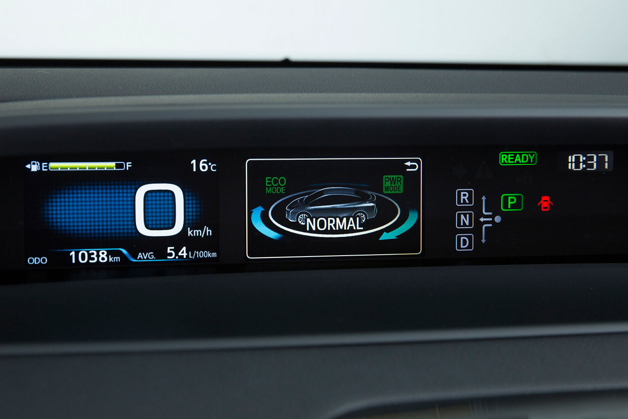2016-2017 Toyota Prius Touring 33