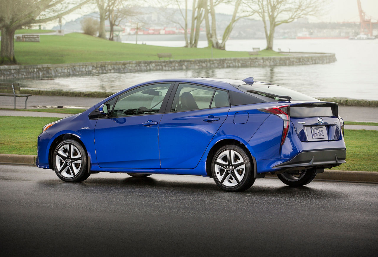 2016-2017 Toyota Prius Touring 5