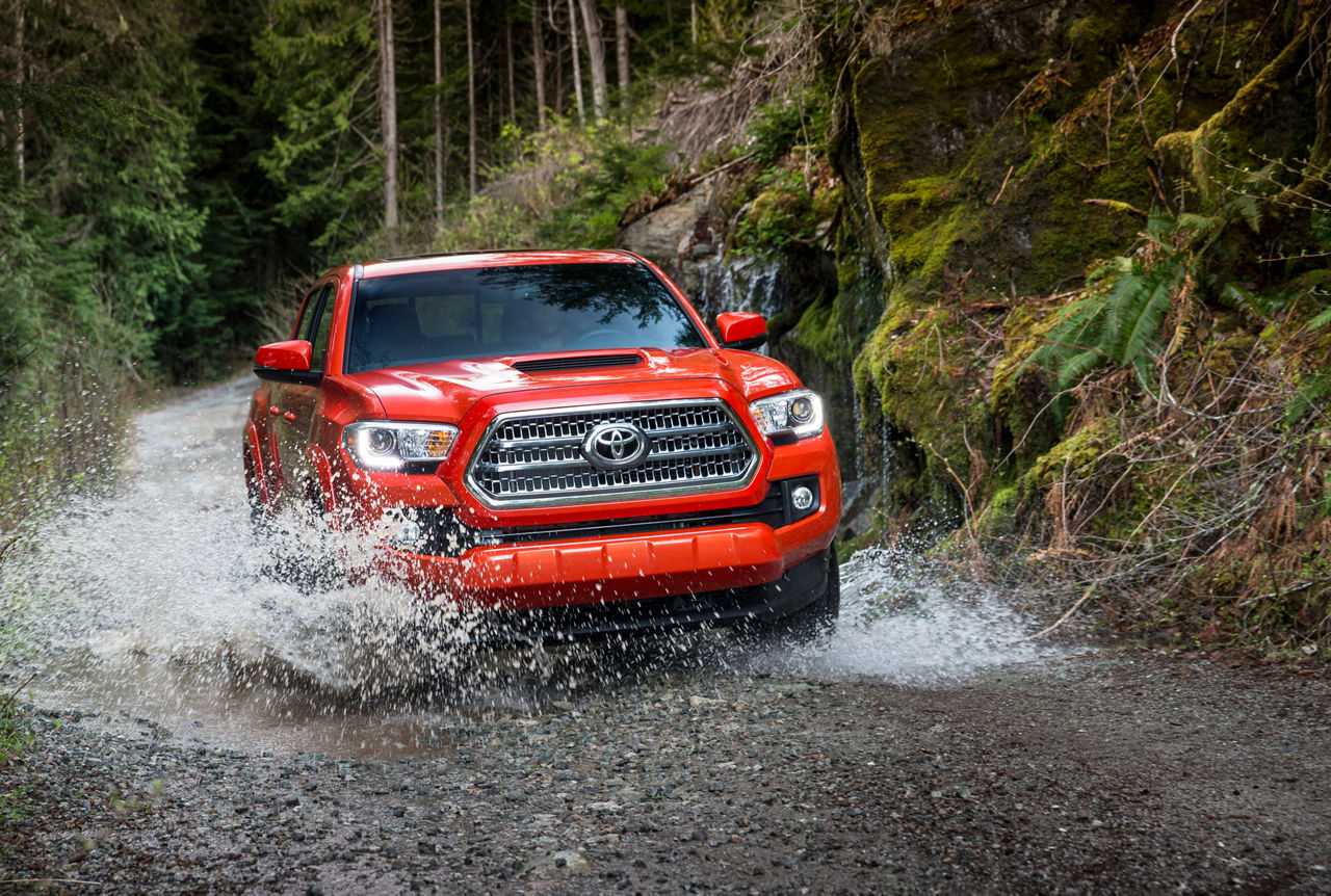 2016_Toyota_Tacoma-12