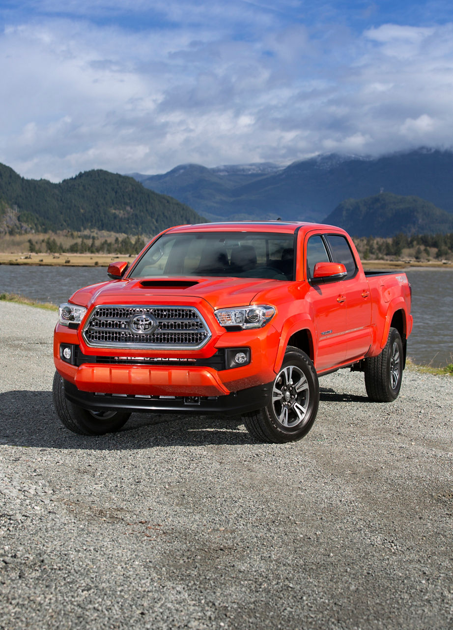 2016_Toyota_Tacoma-18