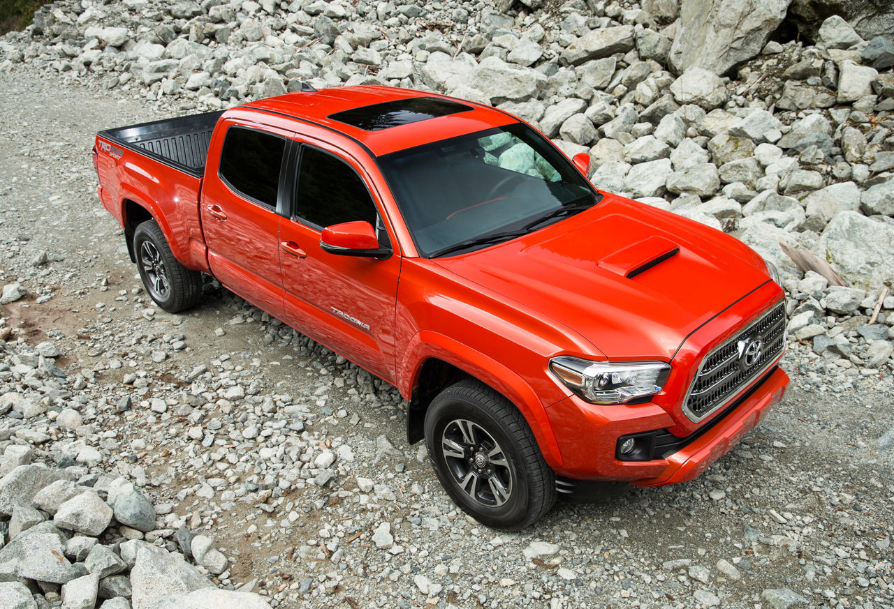 2016_Toyota_Tacoma-25