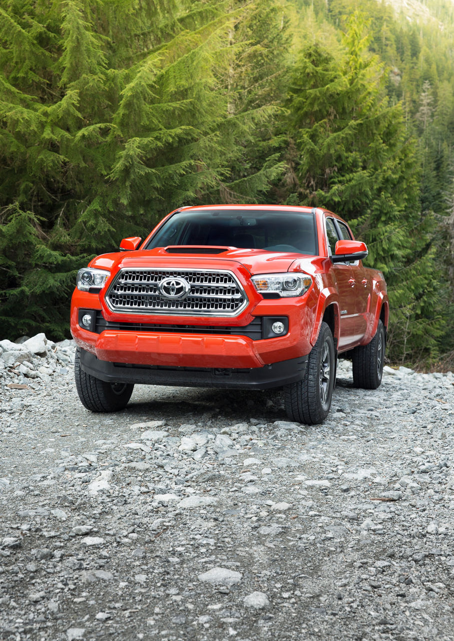 2016_Toyota_Tacoma-26