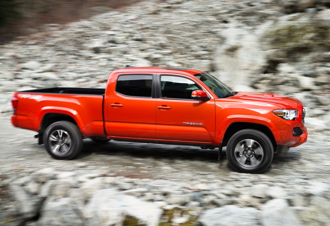 2016_Toyota_Tacoma-29