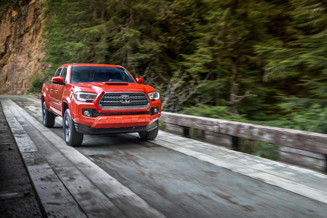 2016_Toyota_Tacoma-34