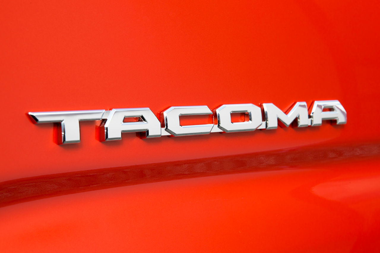 2016_Toyota_Tacoma-41