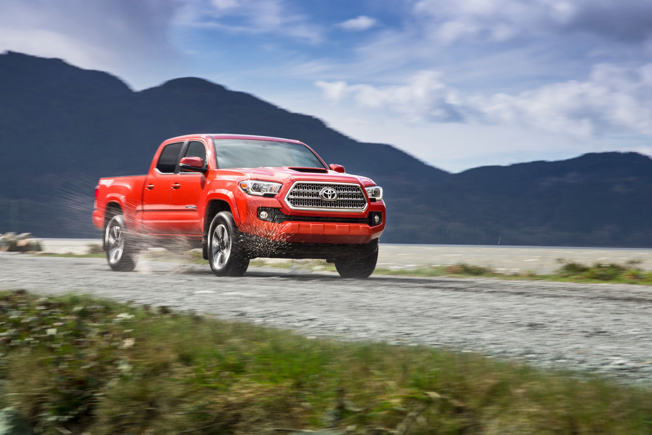 2016_Toyota_Tacoma-7