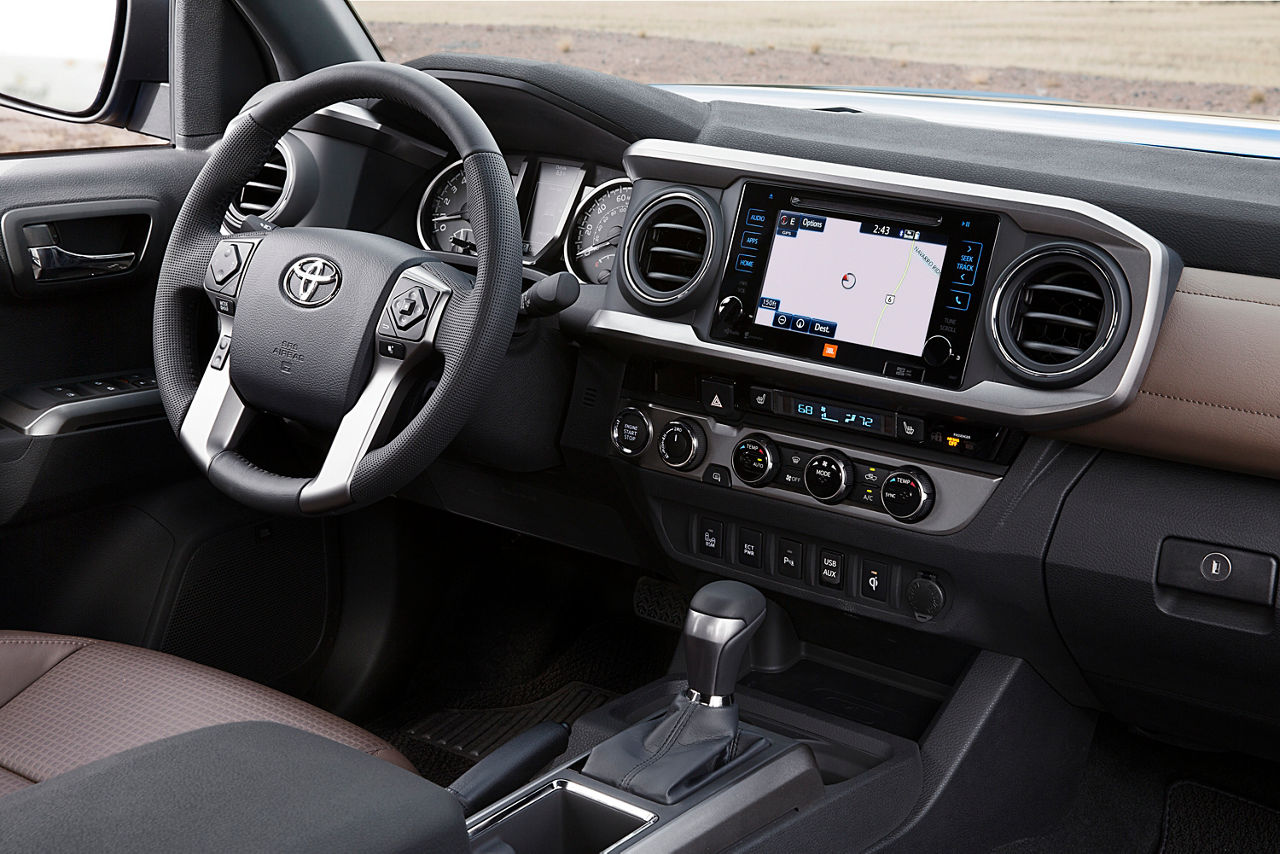 2016_Toyota_Tacoma_Limited_005