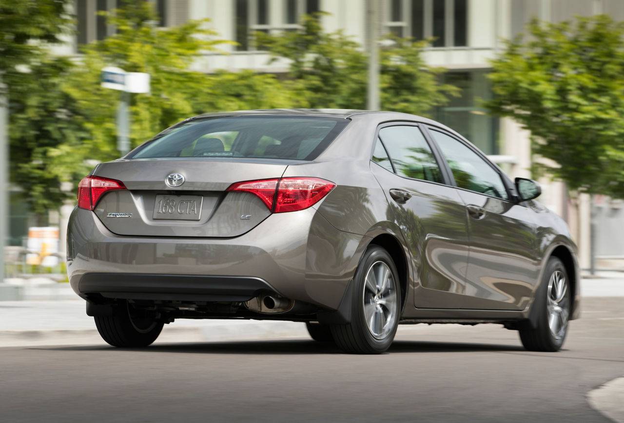 2017 Toyota Corolla LE - 012