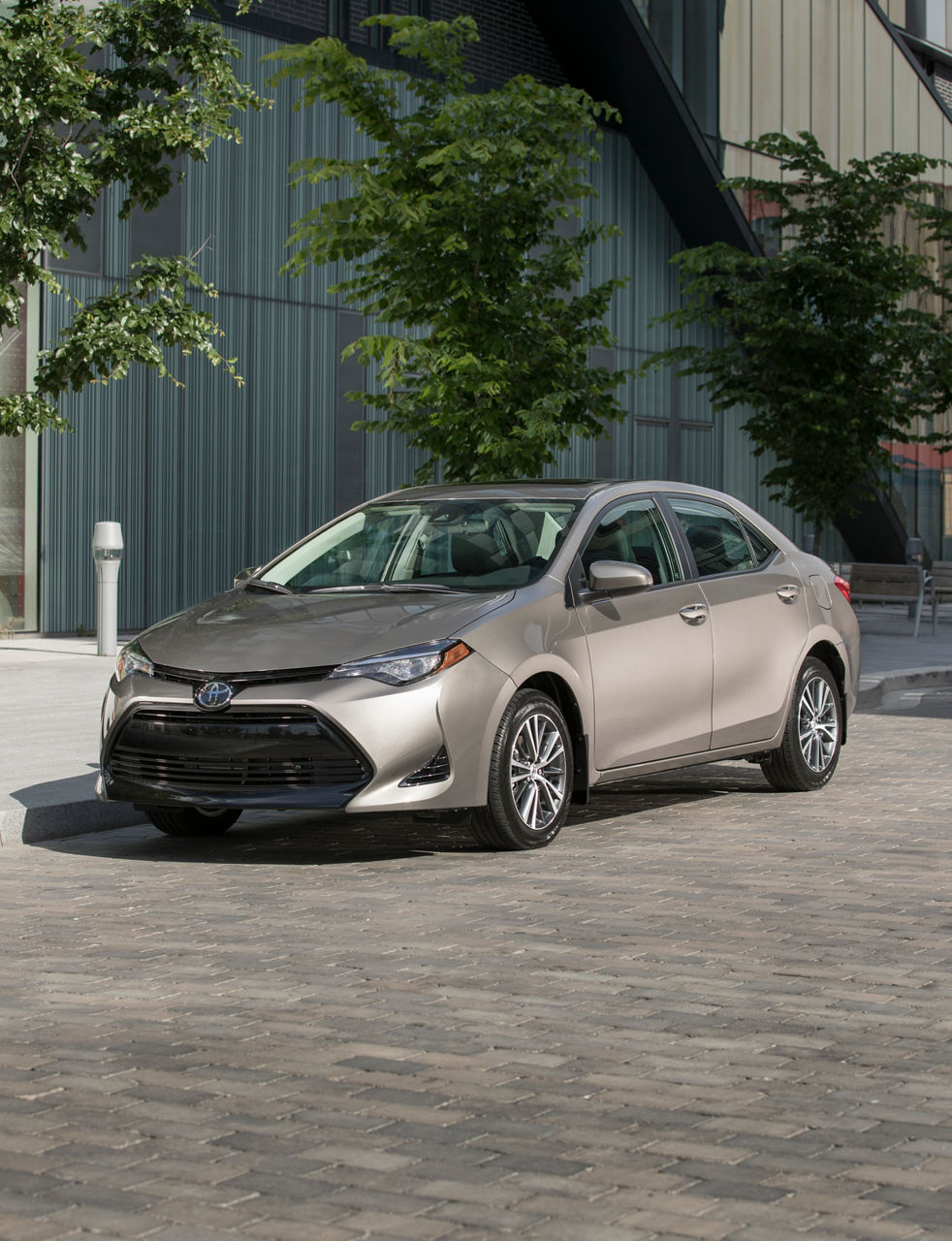 2017 Toyota Corolla LE - 003