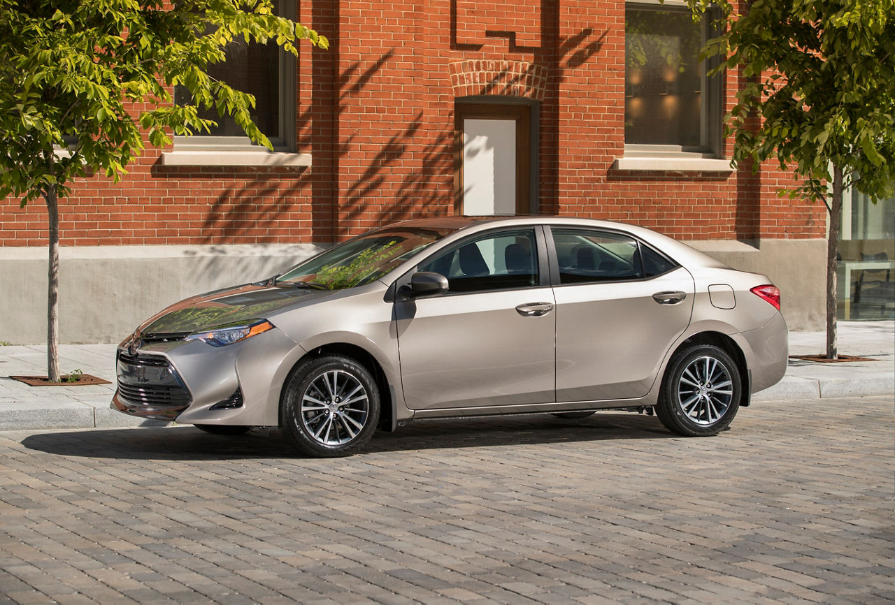 2017 Toyota Corolla LE - 005