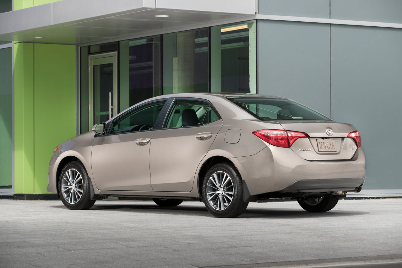 2017 Toyota Corolla LE - 008