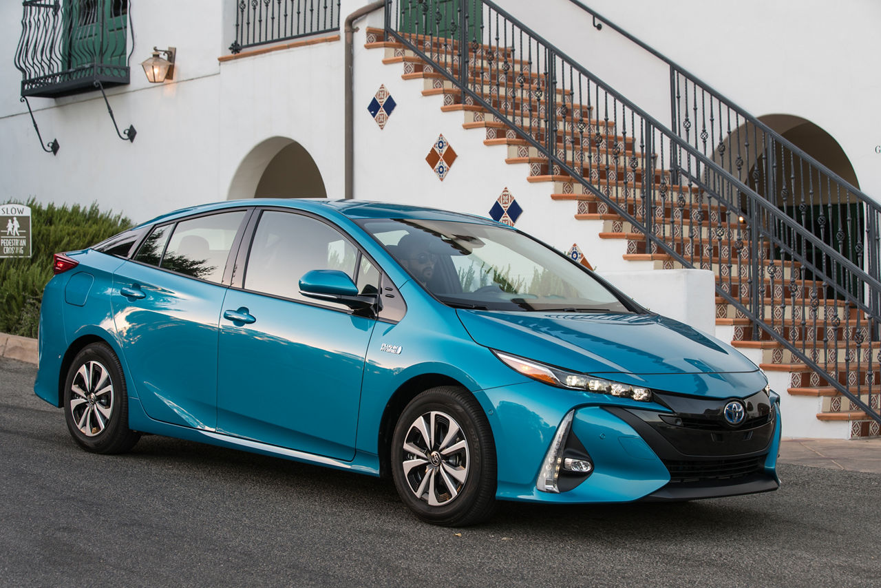 2017 Toyota Prius Prime Advanced 012