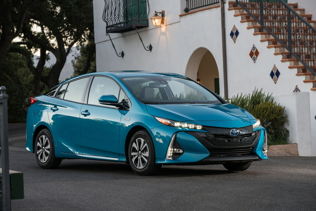 2017 Toyota Prius Prime Advanced 013