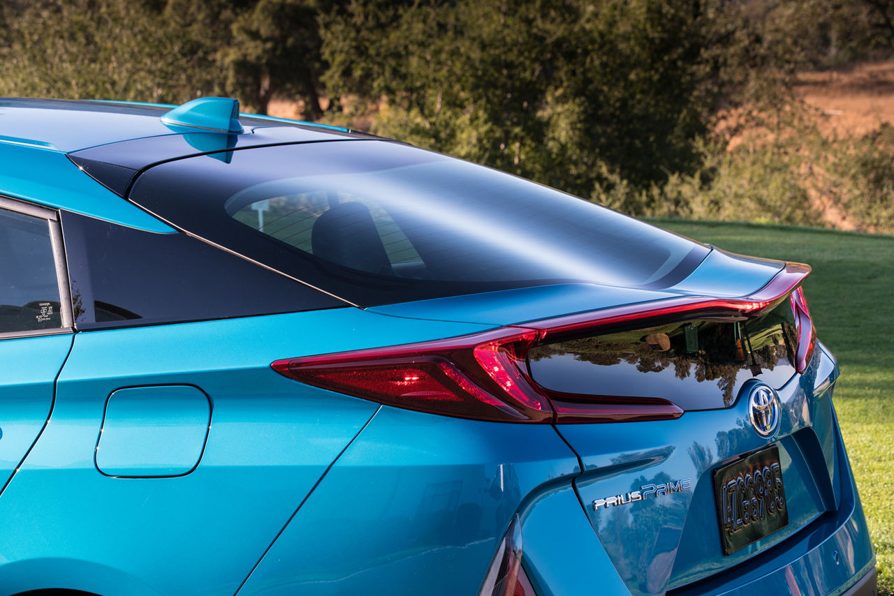 2017 Toyota Prius Prime Advanced 021