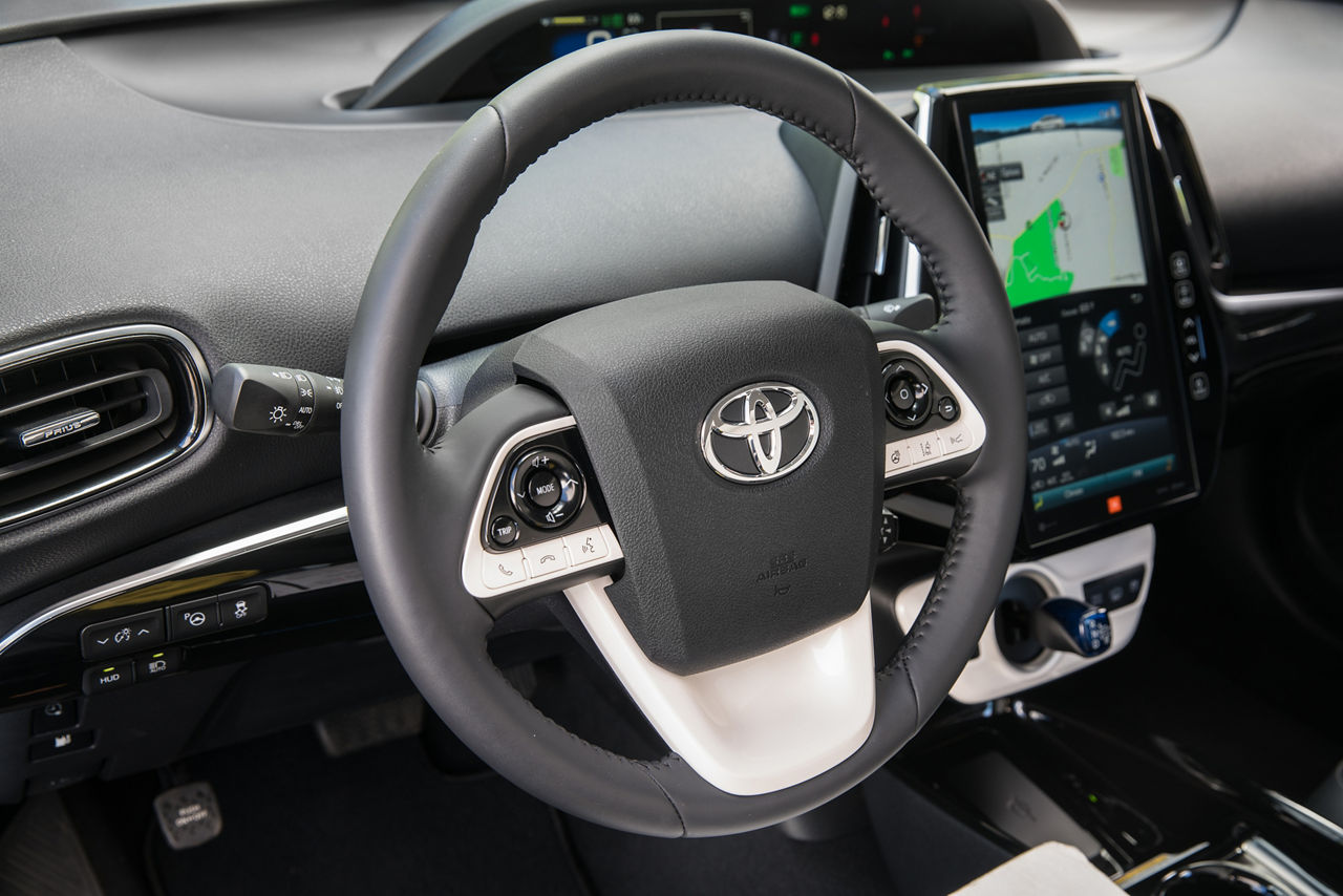 2017 Toyota Prius Prime Advanced 022