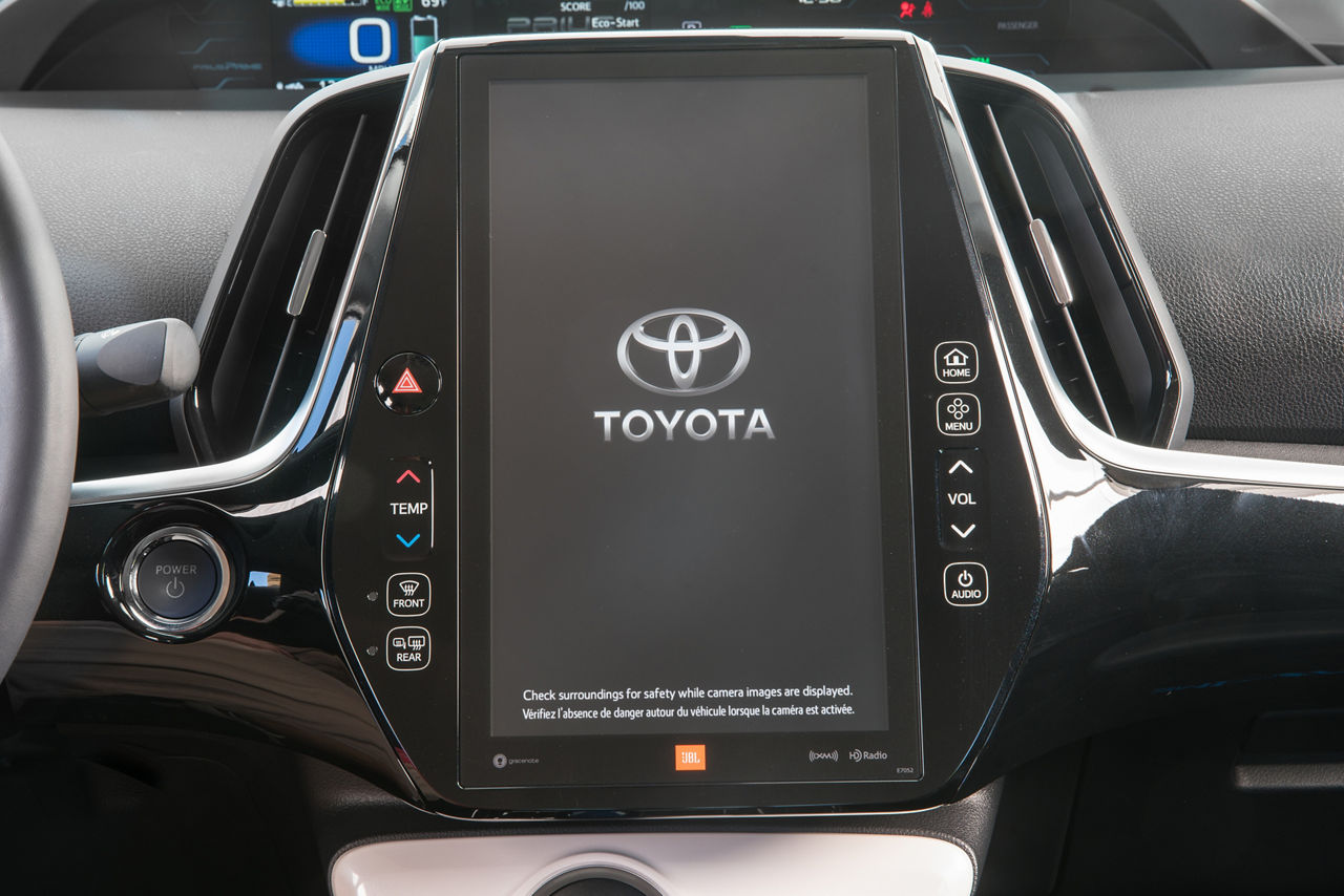 2017 Toyota Prius Prime Advanced 027