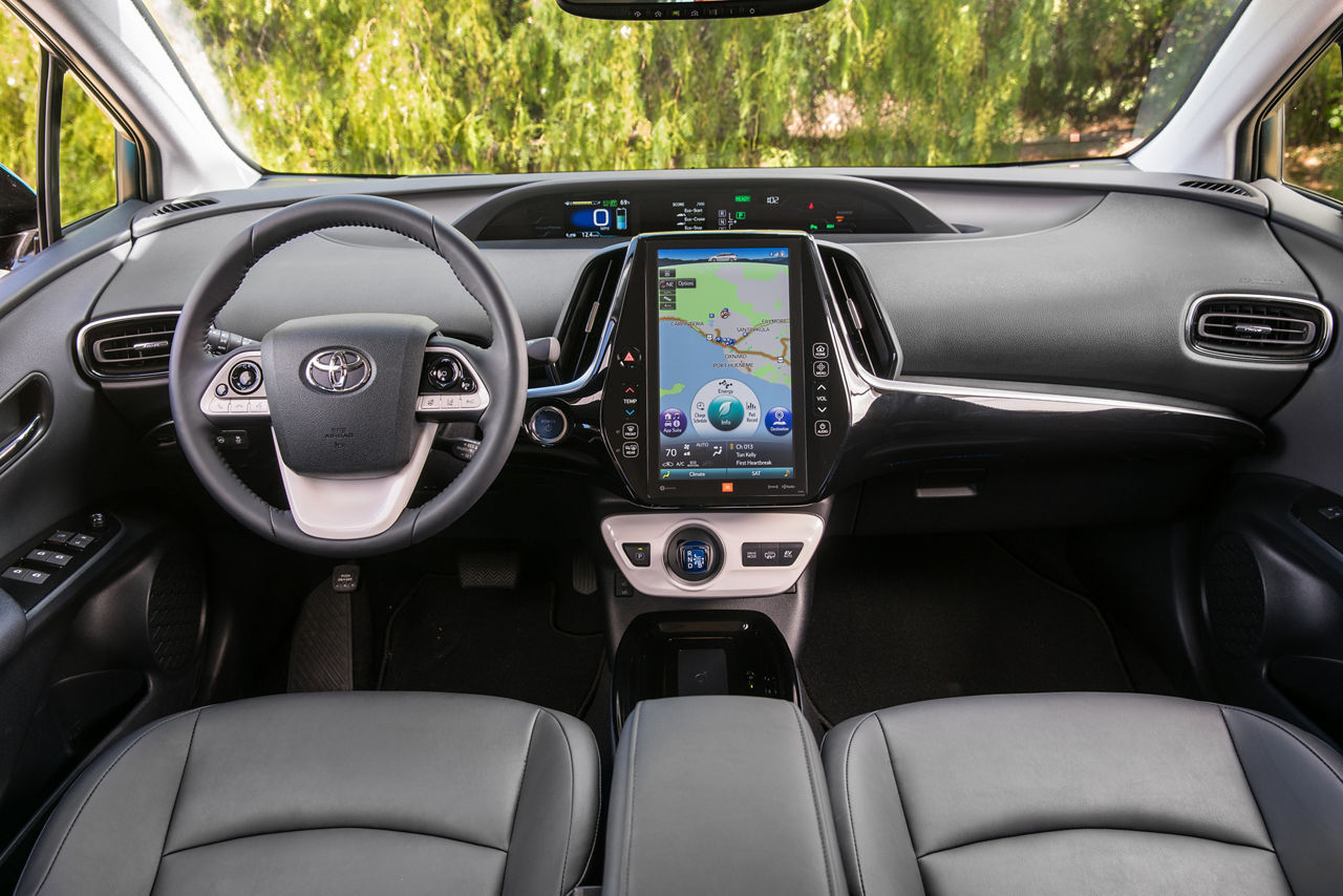 2017 Toyota Prius Prime Advanced 028