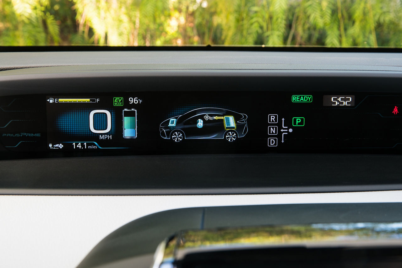 2017 Toyota Prius Prime Advanced 033