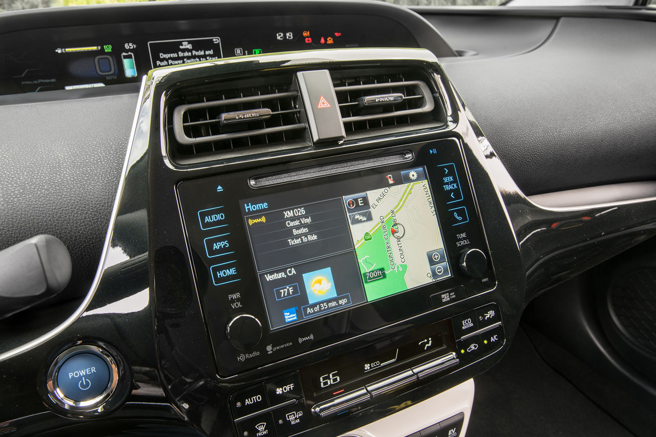 2017 Toyota Prius Prime Plus 010
