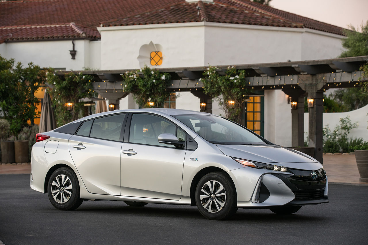 2017 Toyota Prius Prime Premium 013