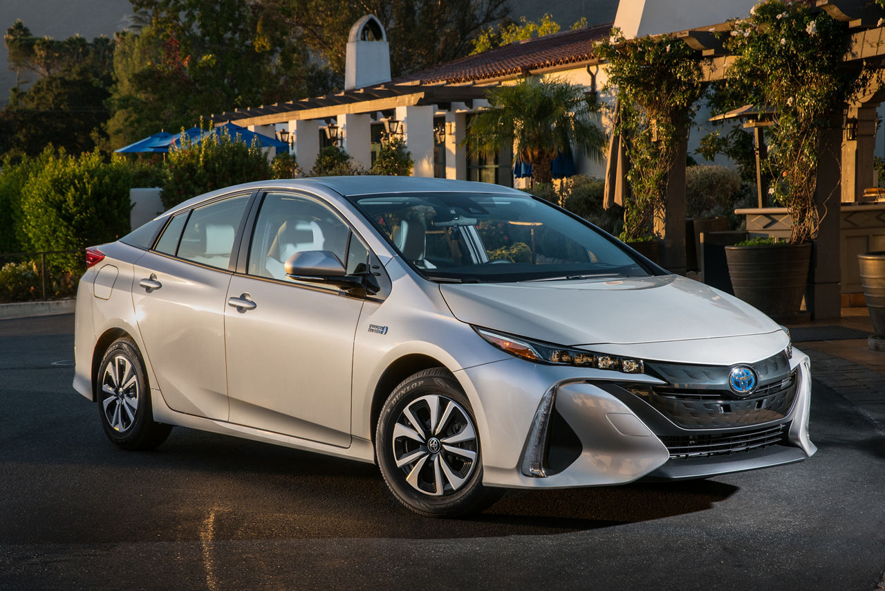 Toyota prius online hybrid price