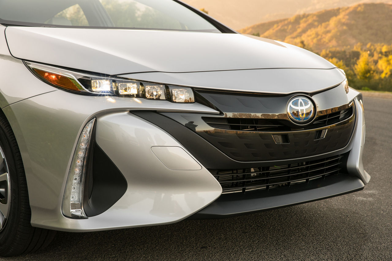 2017 Toyota Prius Prime Premium 016