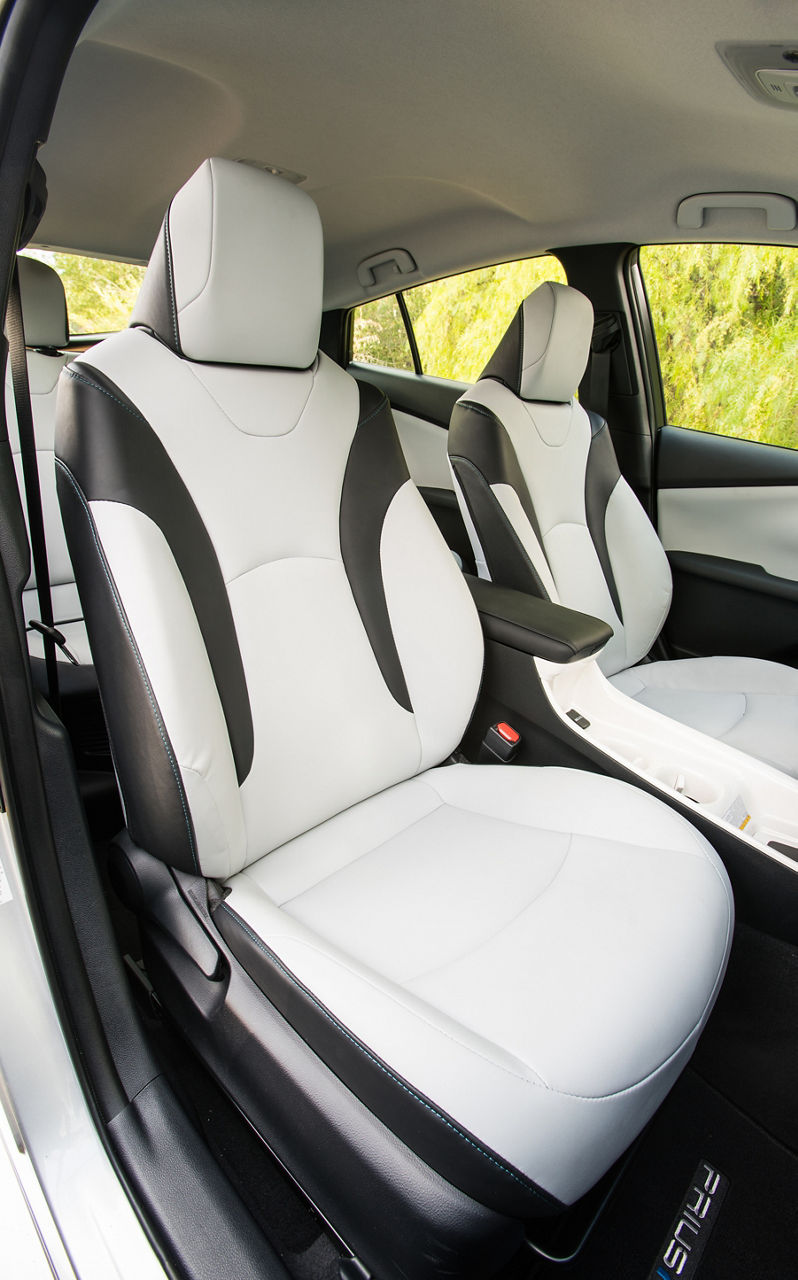 2017 Toyota Prius Prime Premium 031