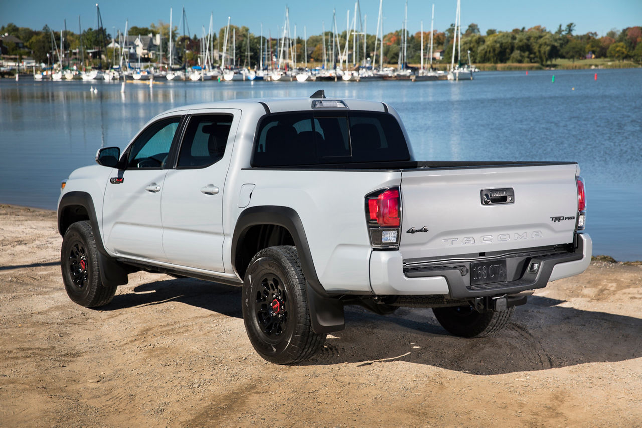 2017_Toyota_Tacoma_TRD_Pro-17