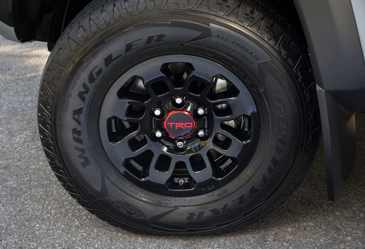 2017_Toyota_Tacoma_TRD_Pro-29