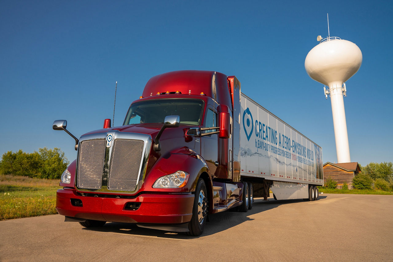 Second Version of Fuel Cell Heavy Truck 07