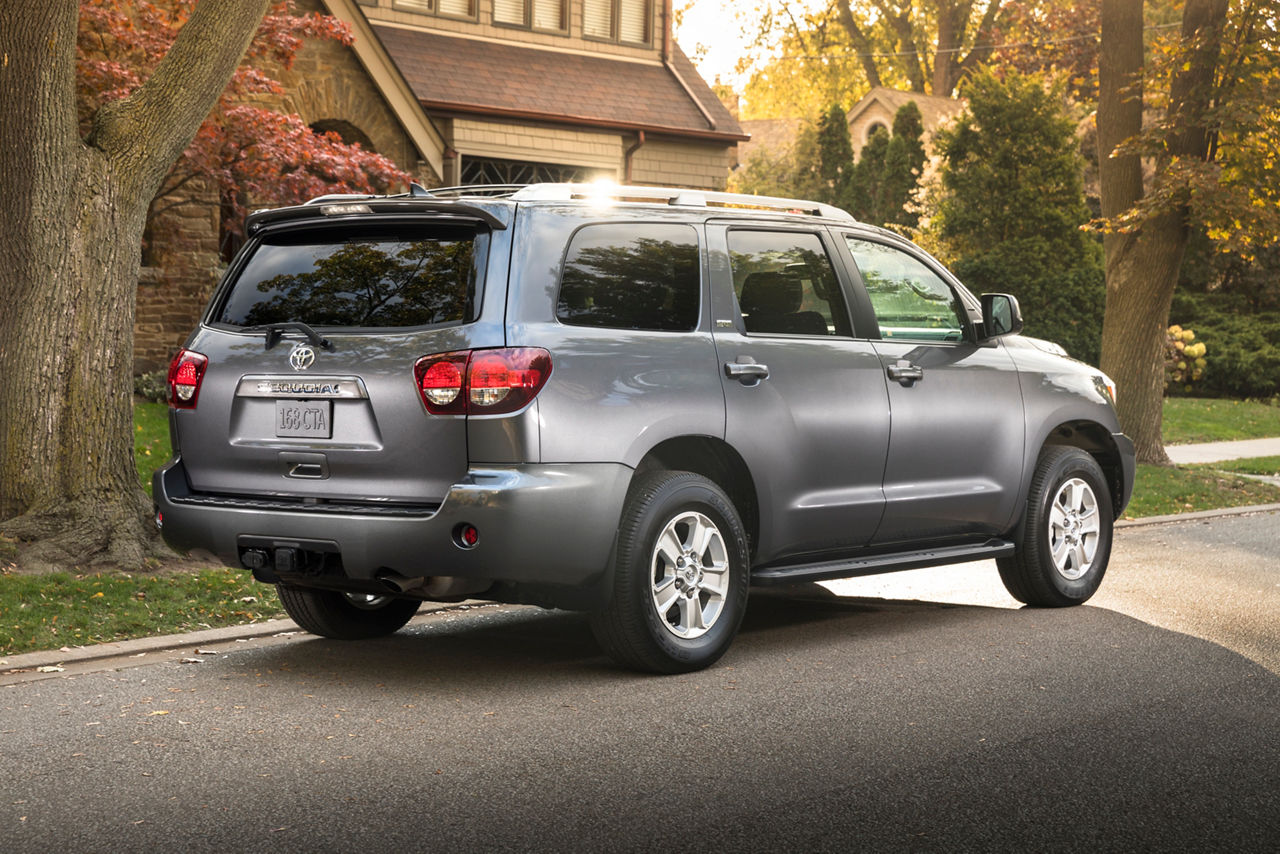 2018_Toyota_Sequoia-3