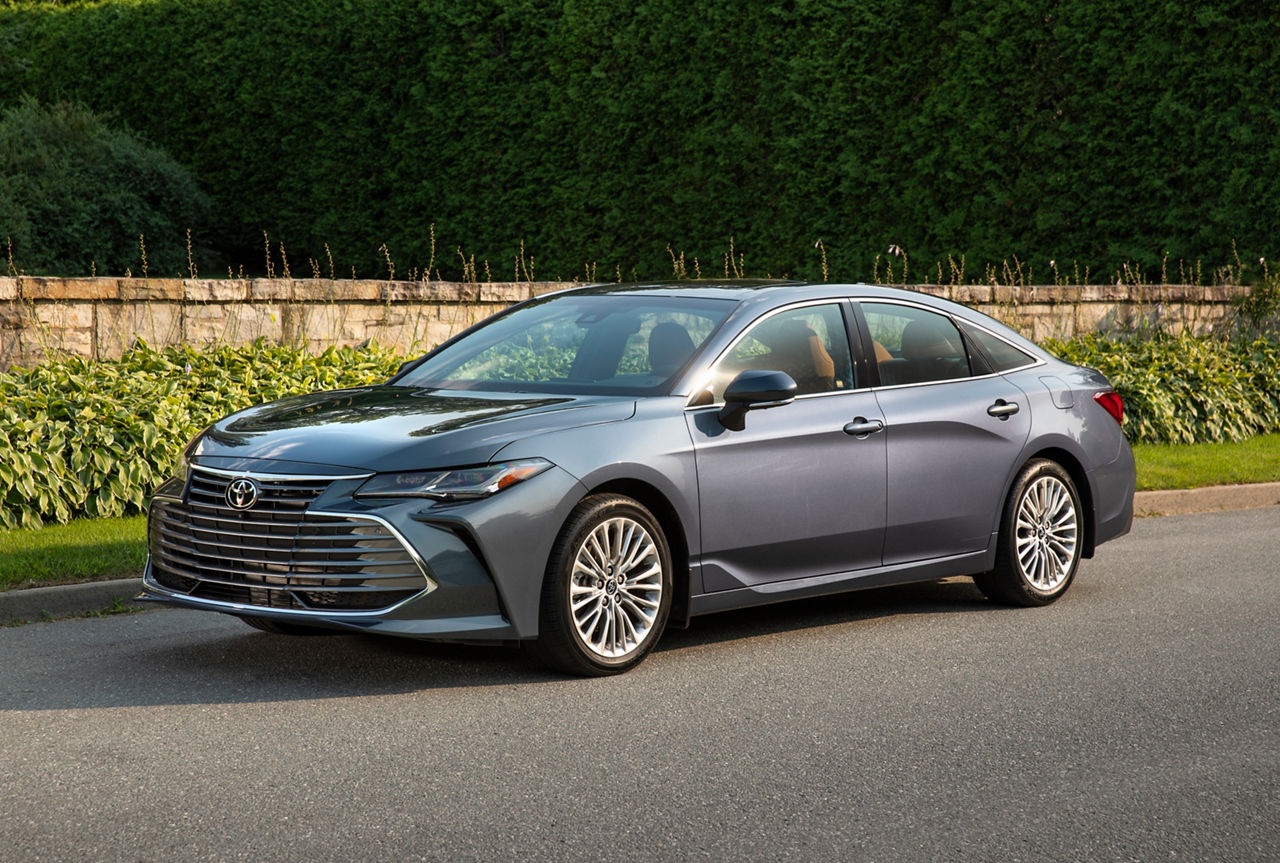 2019 Toyota Avalon Limited 03