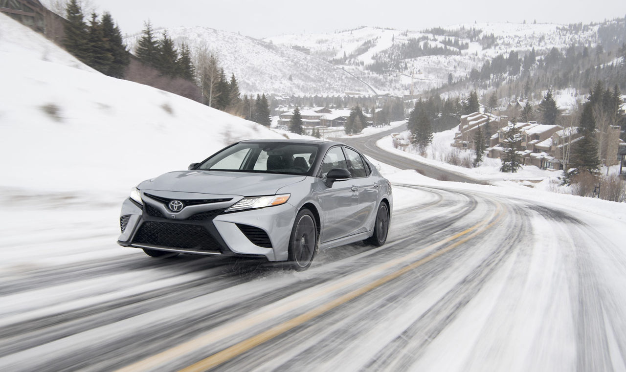 2020_Camry_XSE_AWD_Celestite-Silver_Midnight-Black-Metallic-Roof_001-scaled