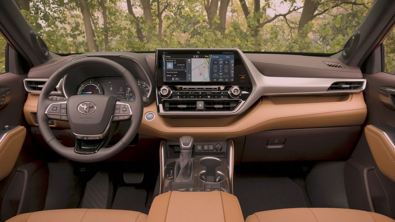 2020 Toyota Highlander Platinum Hybrid Interior: Glazed Caramel B-ROLL