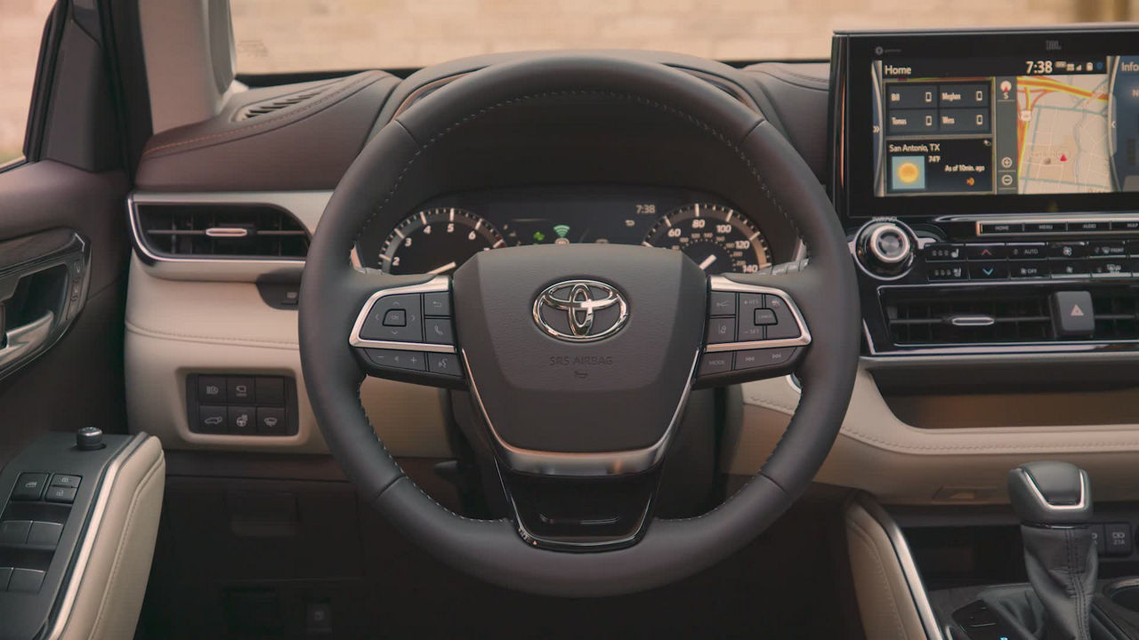 2020 Toyota Highlander Platinum Gas Interior: Harvest Beige B-ROLL