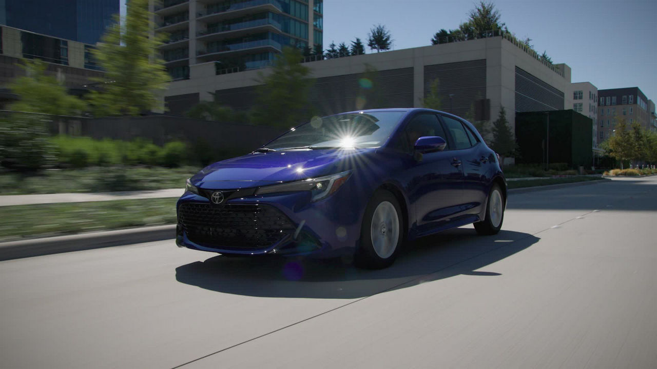 2023 Toyota Corolla SE Hatchback Blue Crush Metallic Car to Car B-roll