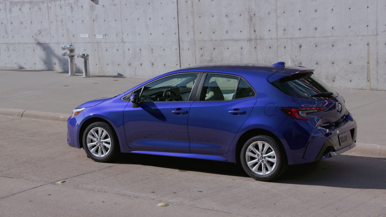 2023 Toyota Corolla SE Hatchback Blue Crush Metallic Exterior B-roll