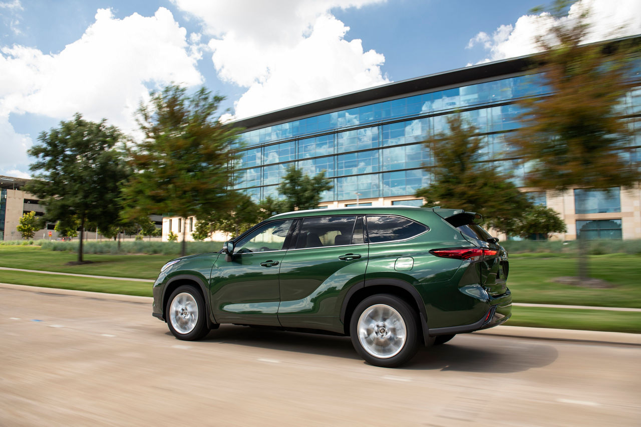 2023_Highlander_Turbo_Limited_CypressGreen_029