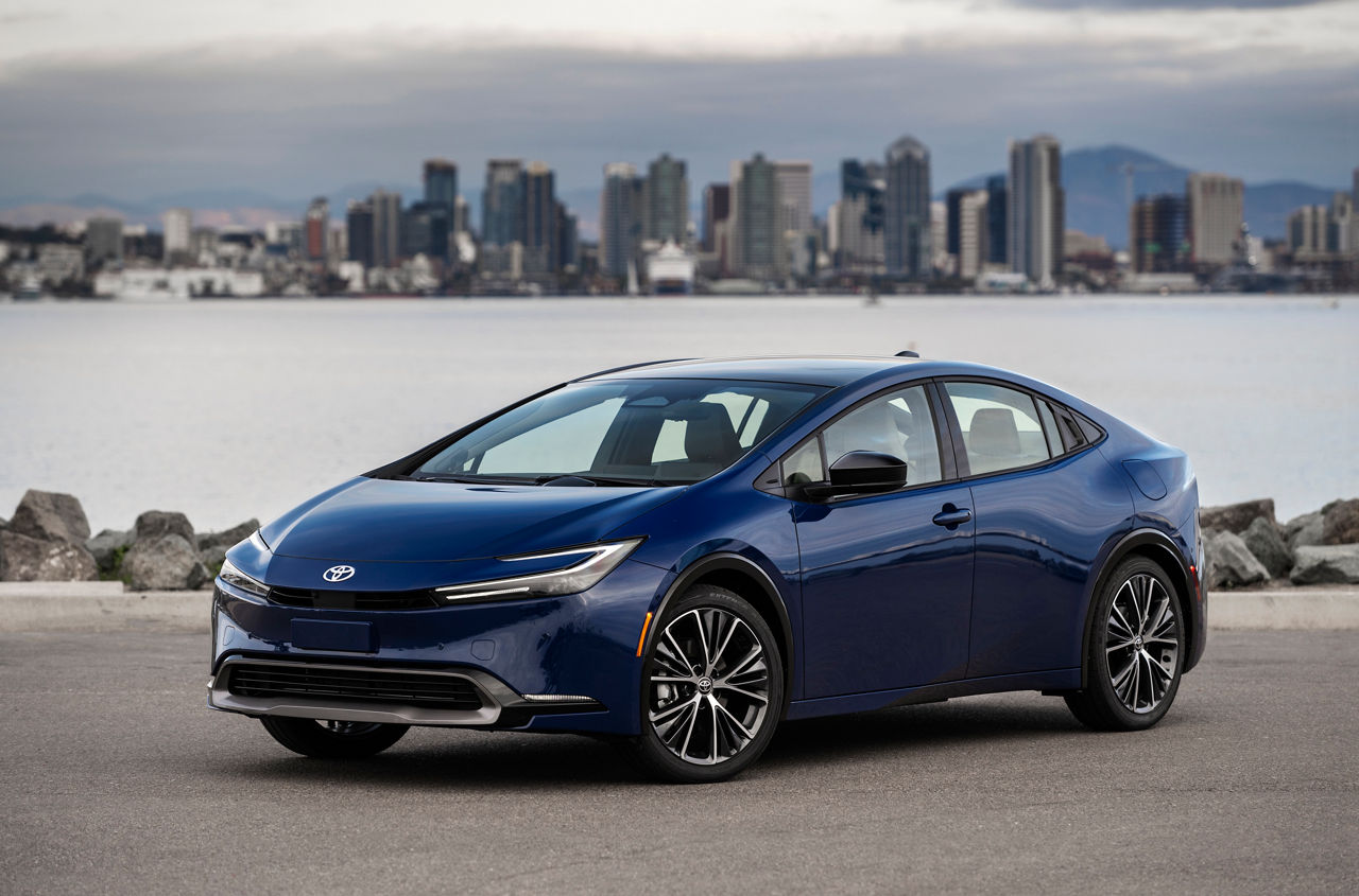 2023 Prius Limited ReservoirBlue 001