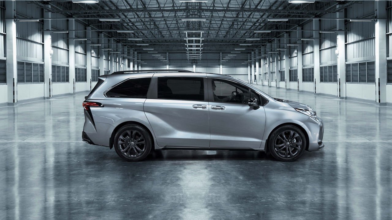 2021 Toyota Sienna Platinum is a surprisingly lux family cruiser