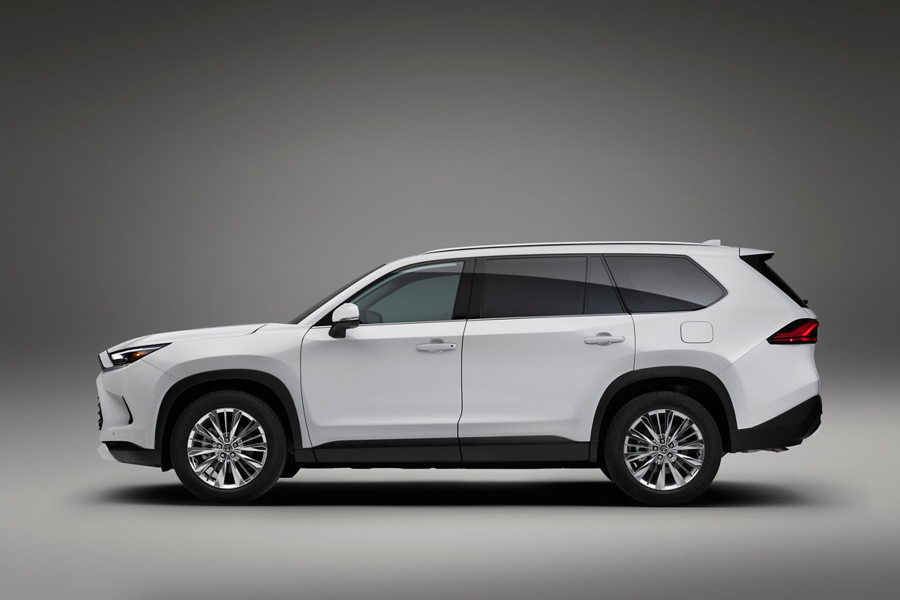 Arriving At Dealerships This Summer: The 2024 Toyota Grand Highlander